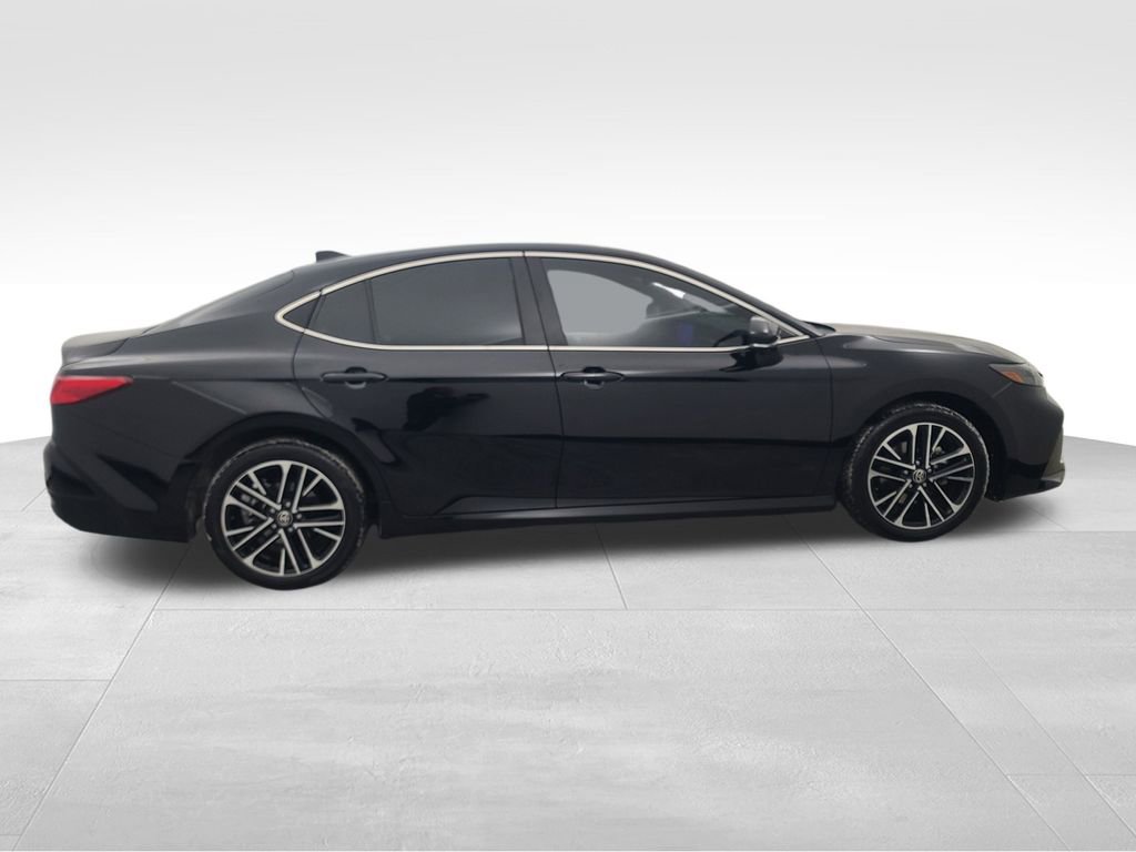 Used 2025 Toyota Camry XSE image 4