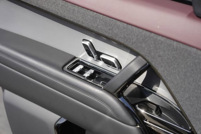 Used 2024 Land Rover Range Rover Sport Dynamic SE image 30