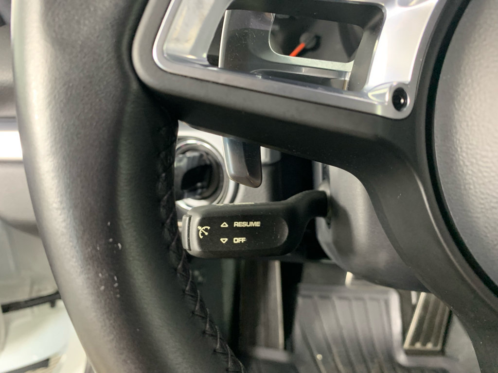Used 2019 Porsche 718 Cayman S RWD image 21