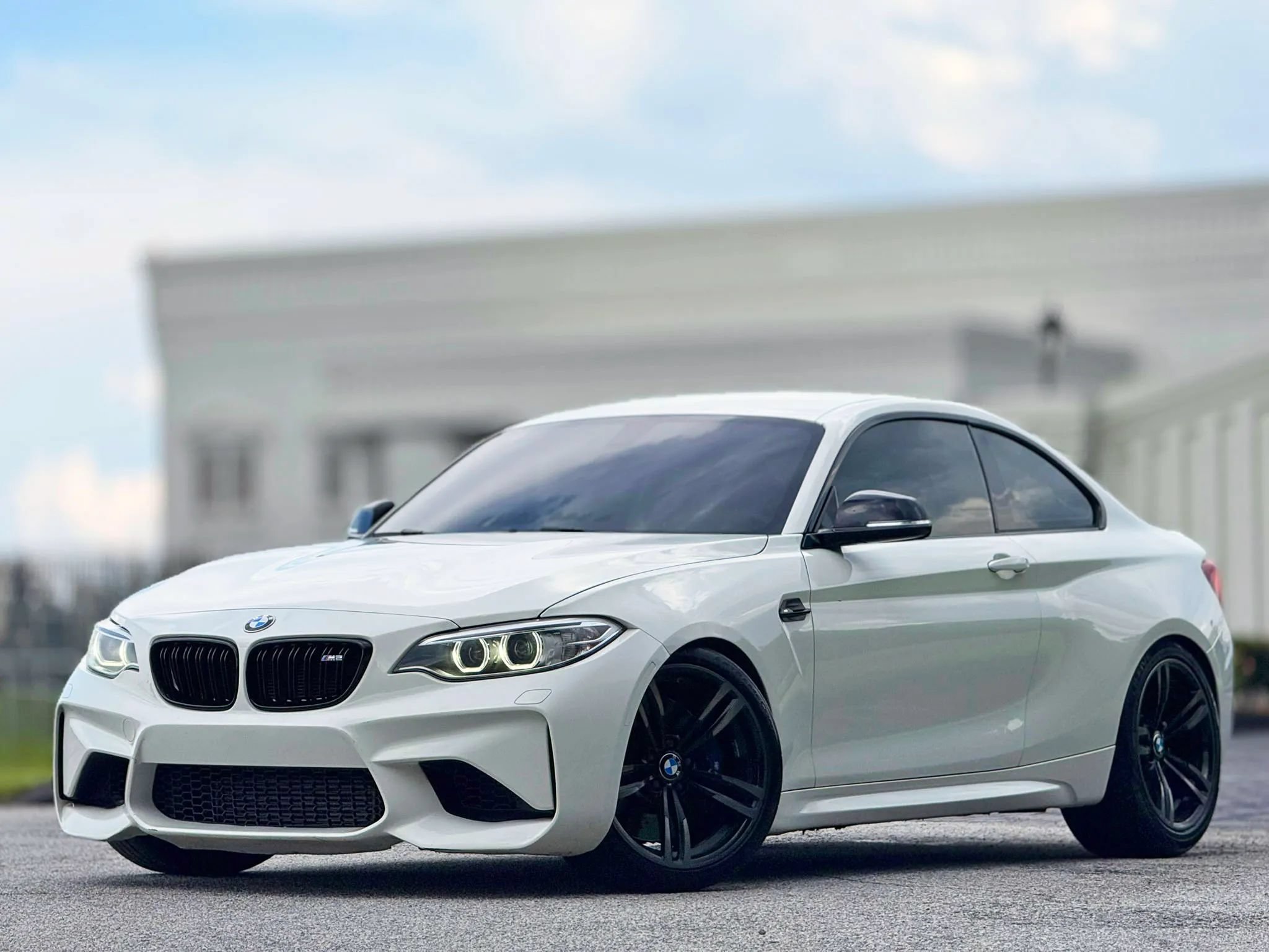 Used 2017 BMW M2 RWD image 1