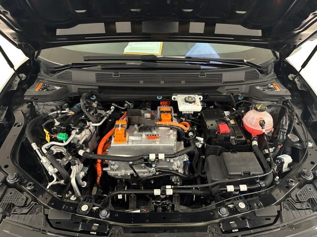 Certified 2025 Chevrolet Equinox EV RS w/ Convenience Package II AWD/4WD image 11