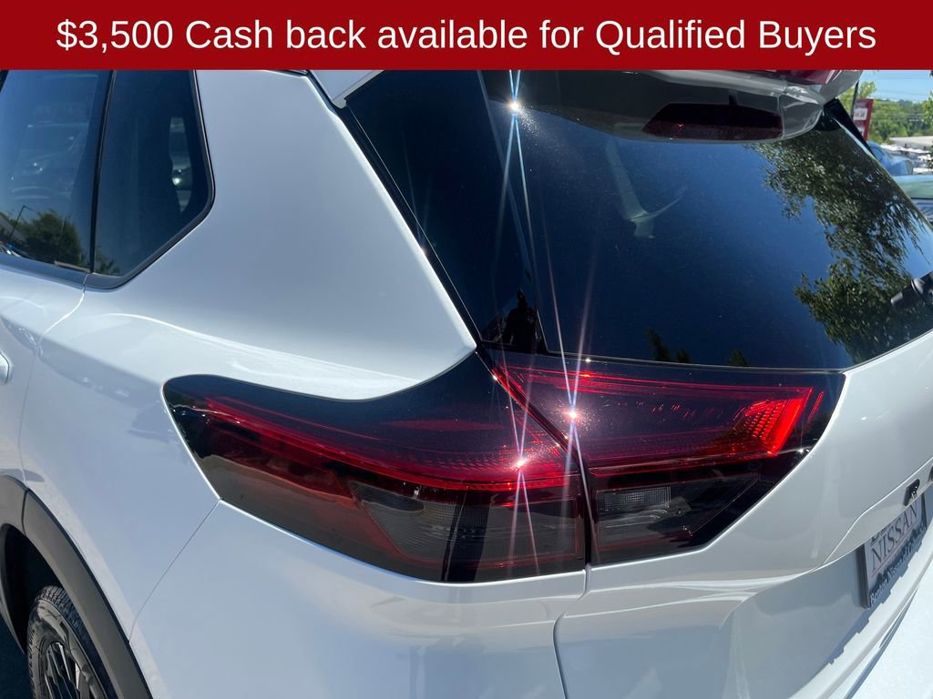 New 2026 Nissan Rogue SV FWD image 40