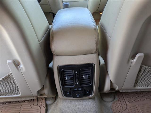 Used 2017 Jeep Grand Cherokee Overland w/ Jeep Active Safety Group image 19