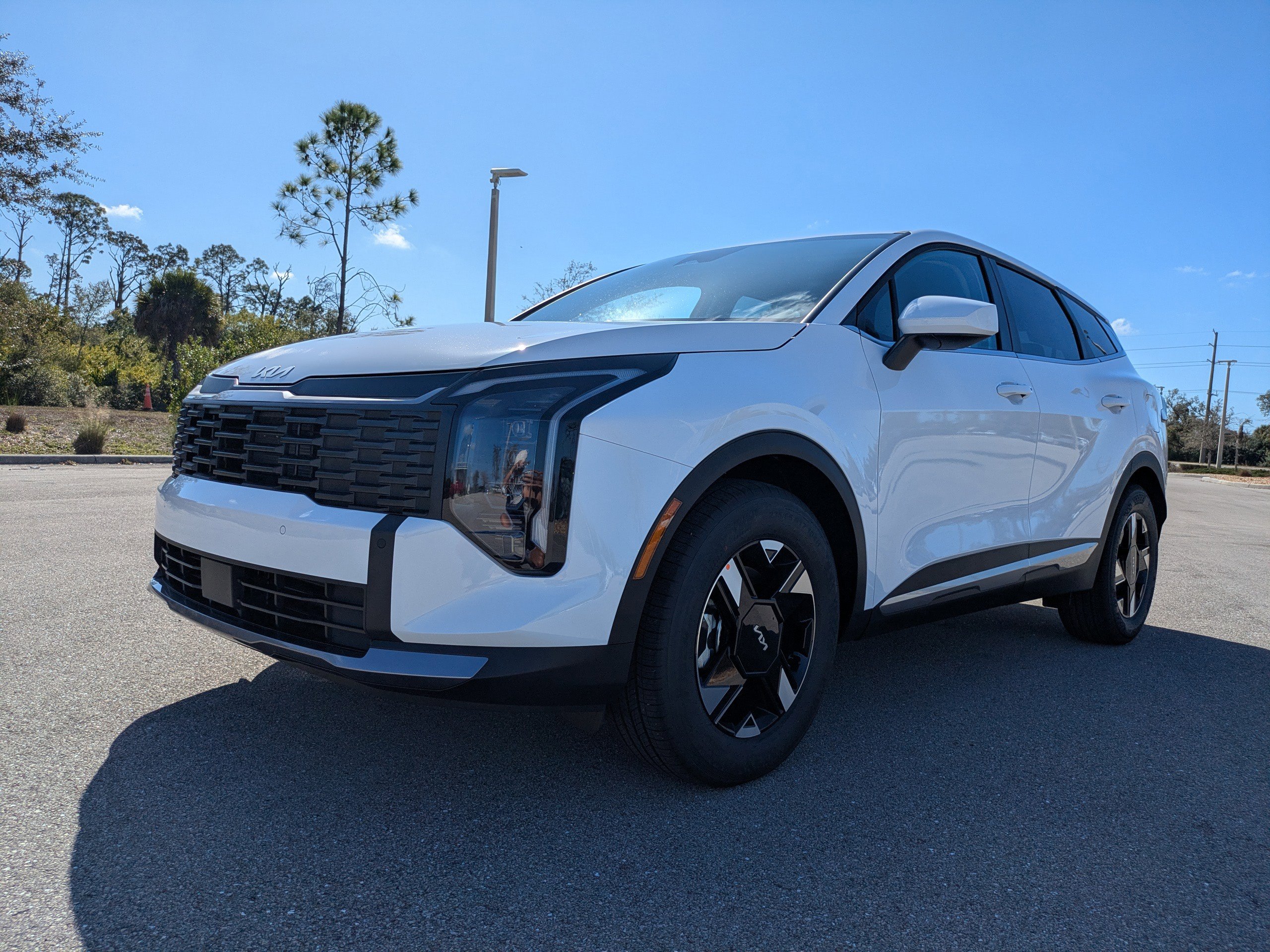 New 2026 Kia Sportage LX FWD image 9
