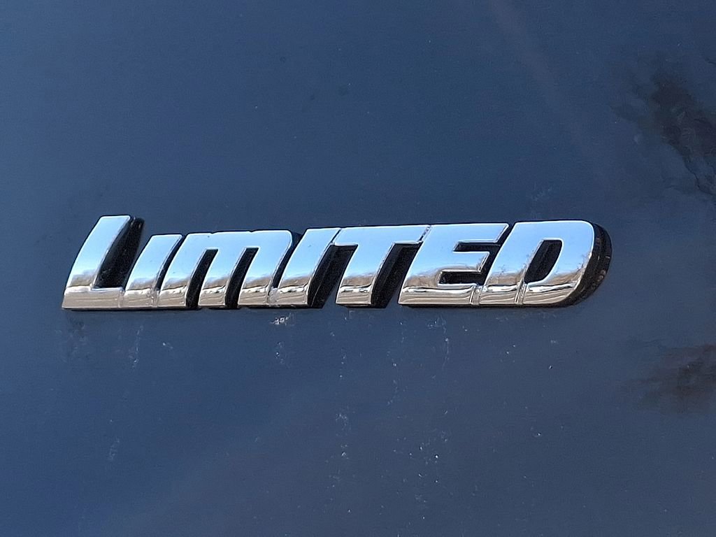 Used 2018 Toyota 4Runner Limited image 30
