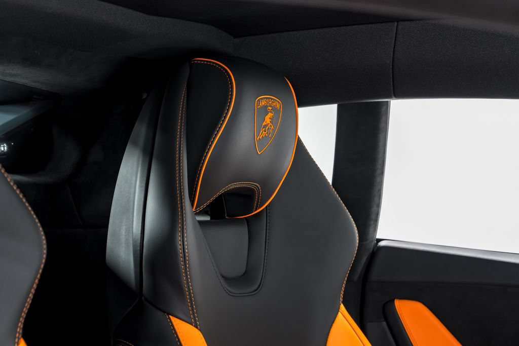 Used 2023 Lamborghini Huracan Tecnica RWD image 34