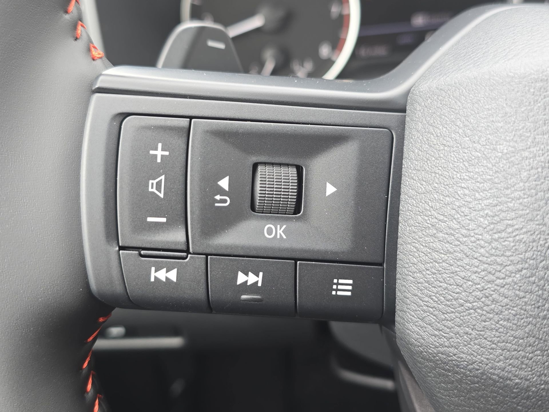 New 2026 Nissan Rogue SV AWD/4WD image 17