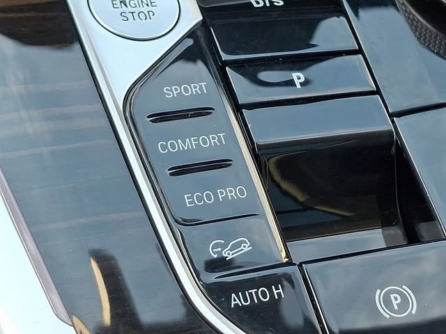 Used 2023 BMW X7 xDrive40i image 25