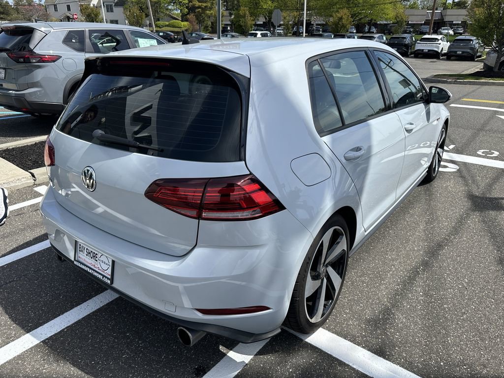 Used 2018 Volkswagen GTI SE FWD image 5