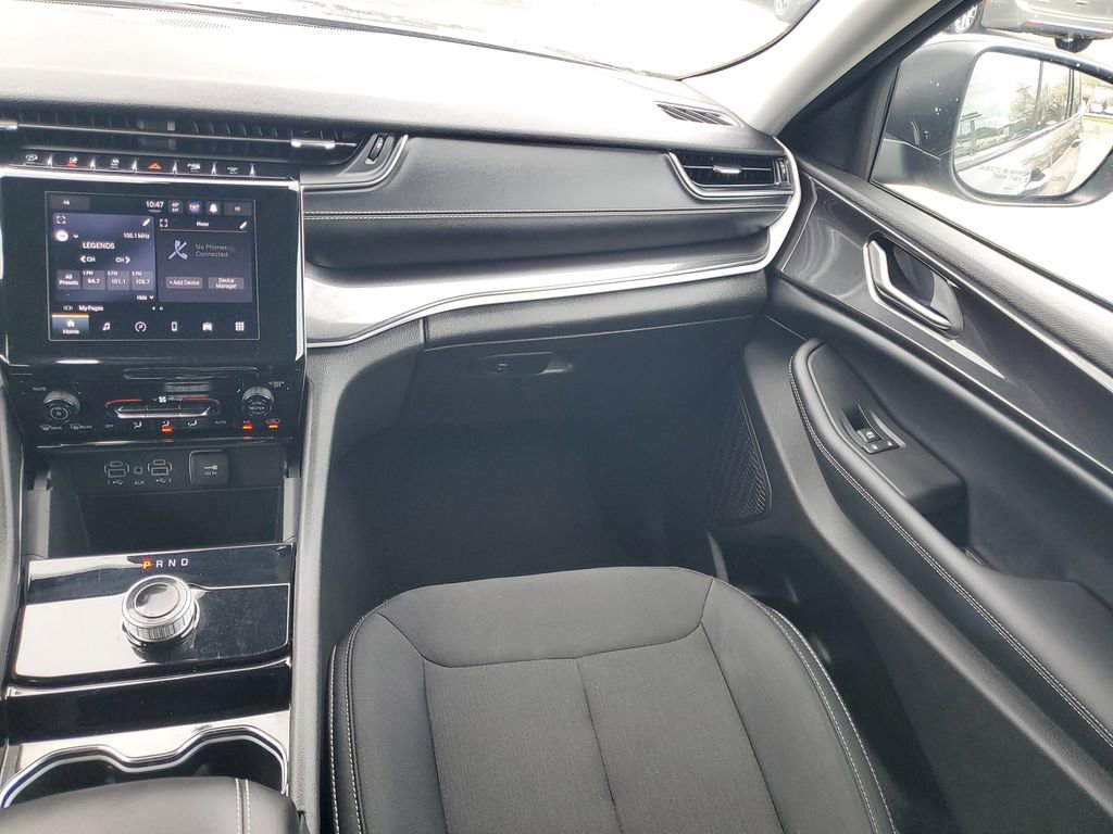 Used 2023 Jeep Grand Cherokee L Laredo image 28