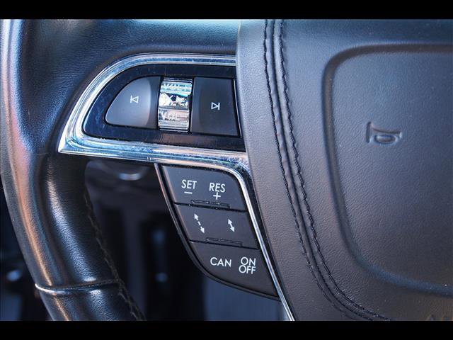 Used 2019 Lincoln Continental Select image 24