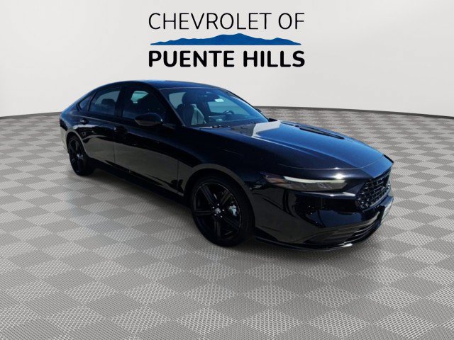 Used 2025 Honda Accord Sport image 2