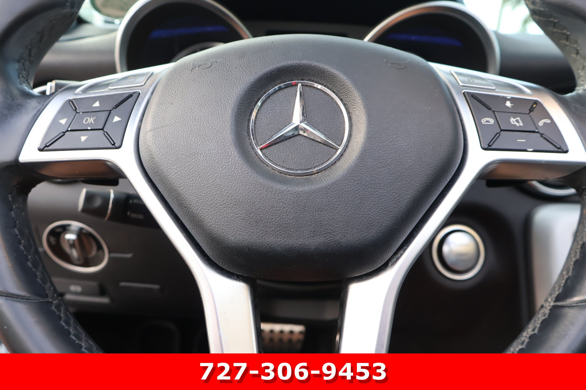 Used 2013 Mercedes-Benz SLK 350 image 19
