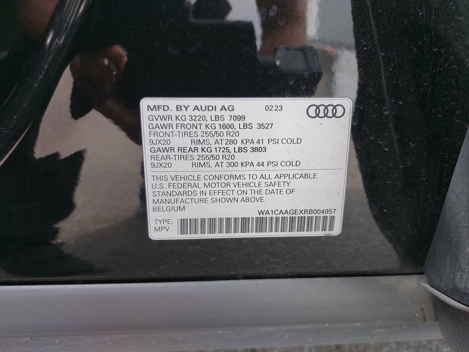 Used 2024 Audi Q8 e-tron Premium Plus w/ Premium Plus Package AWD/4WD image 11