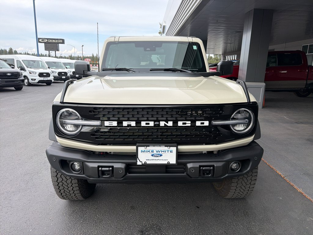 New 2026 Ford Bronco Badlands AWD/4WD image 2
