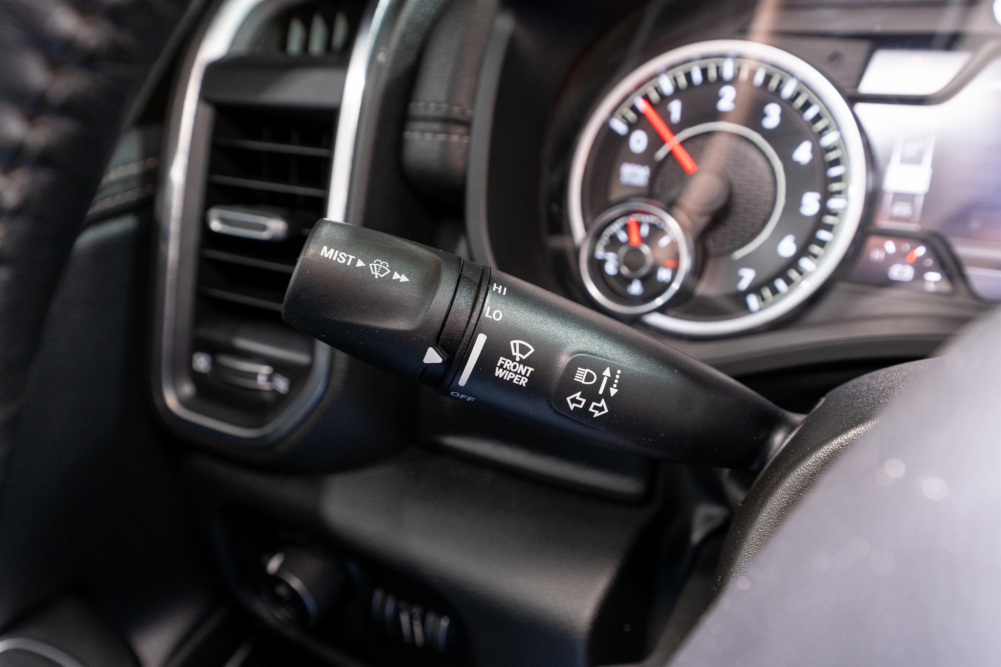 Used 2022 RAM 1500 Laramie AWD/4WD image 28