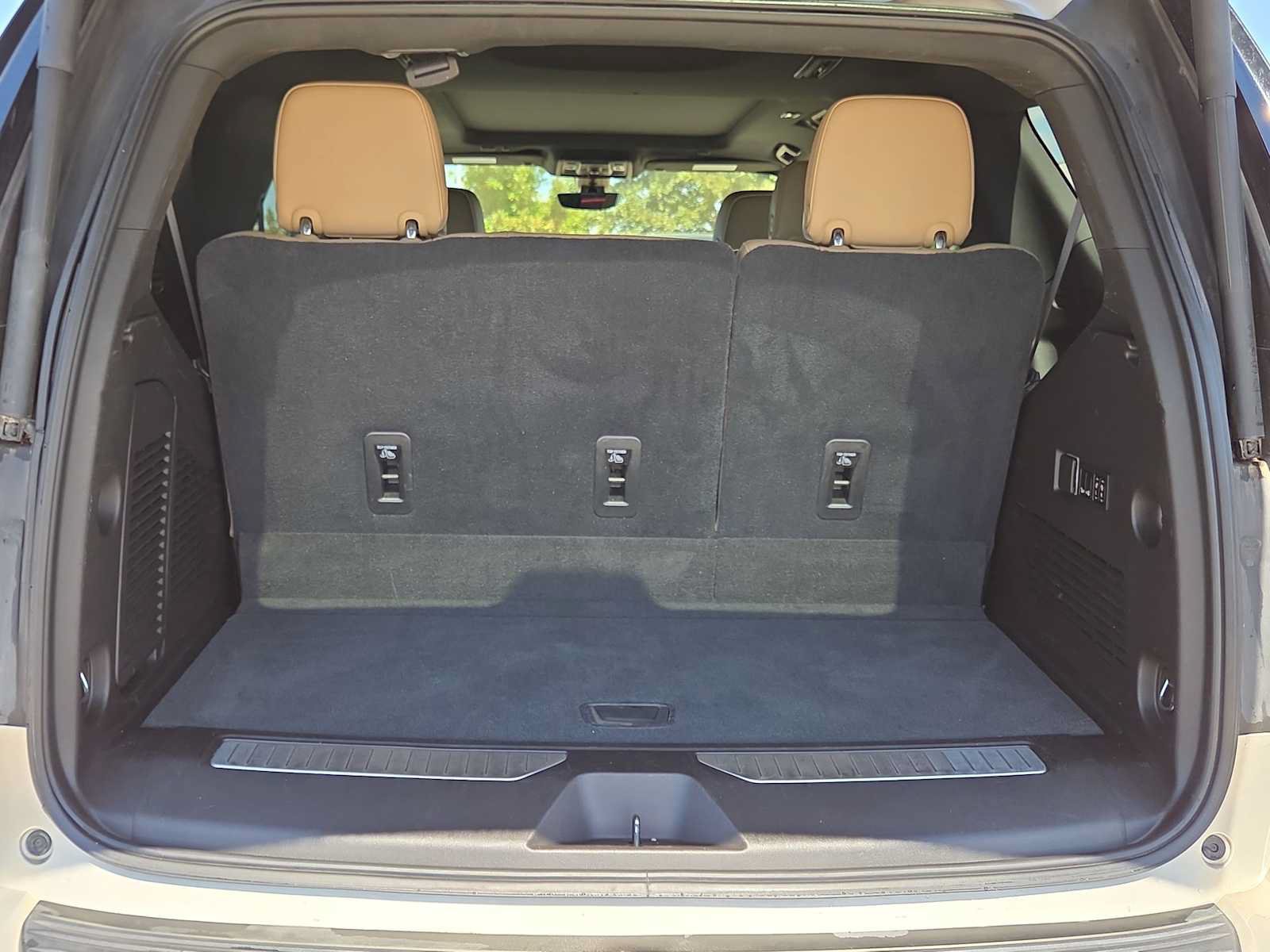 Used 2021 Chevrolet Tahoe Premier RWD image 34