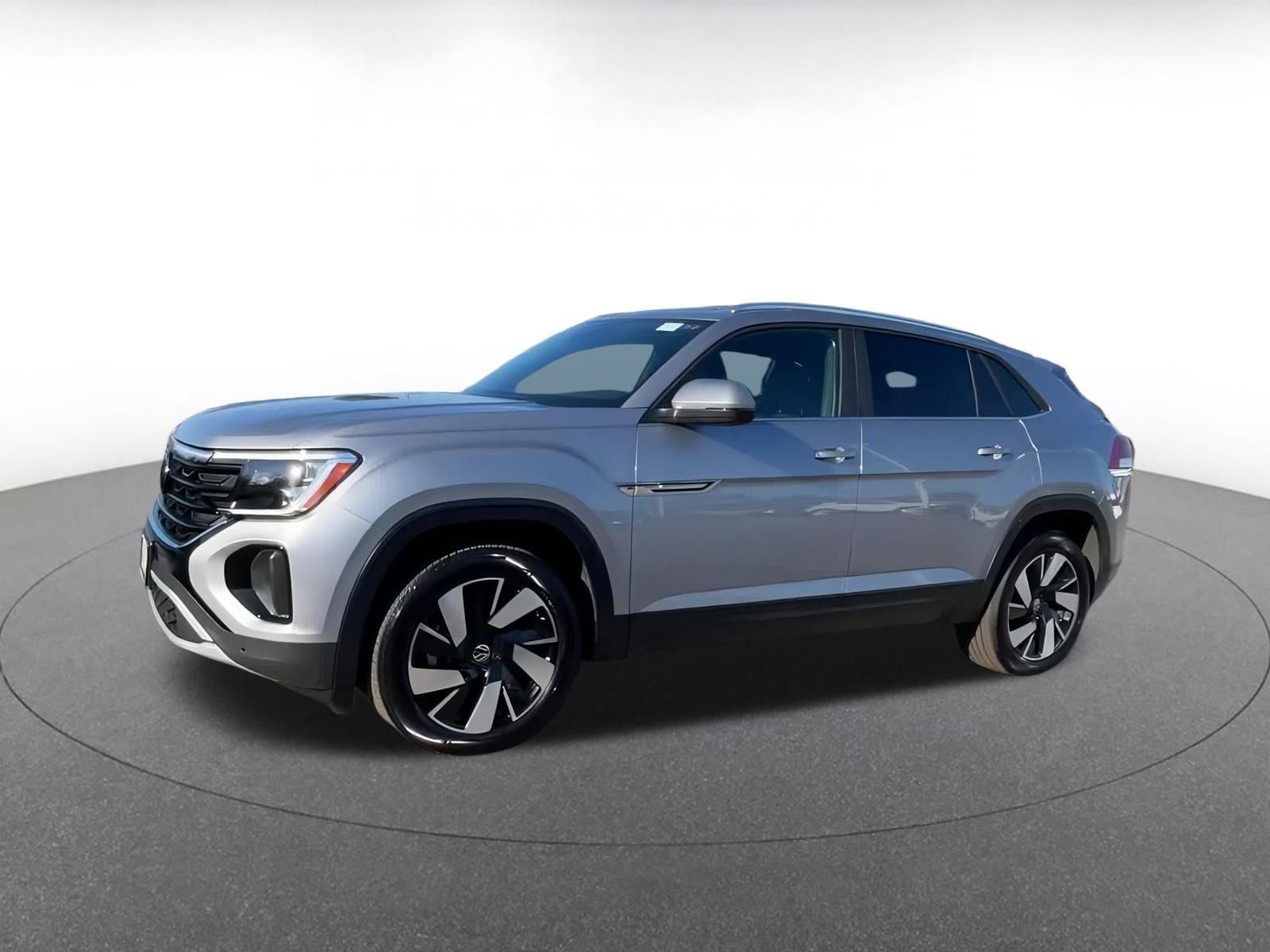 Used 2025 Volkswagen Atlas Cross Sport SE image 8