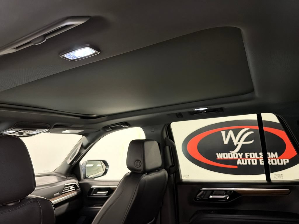 Used 2026 Chevrolet Tahoe High Country RWD image 13