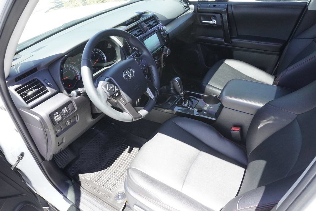 Used 2015 Toyota 4Runner Trail Premium AWD/4WD image 18