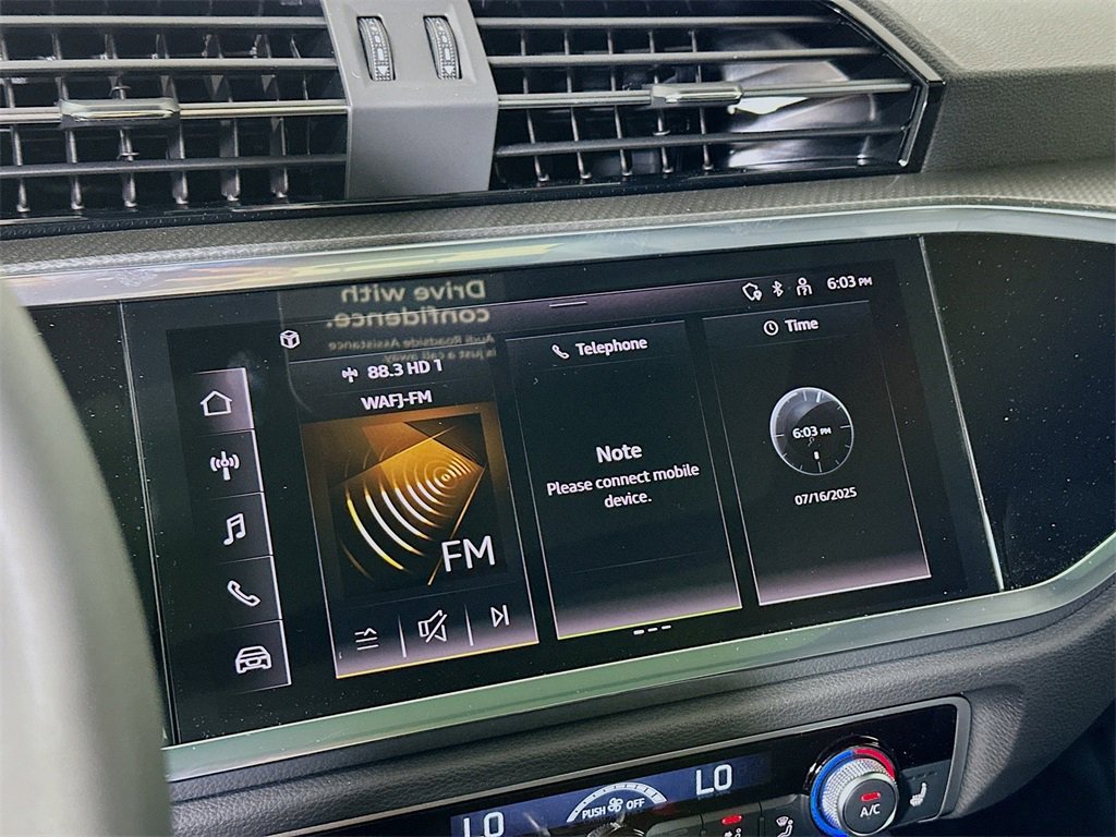 New 2025 Audi Q3 2.0T Premium image 13