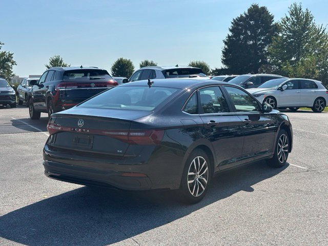 Used 2025 Volkswagen Jetta SE FWD image 7
