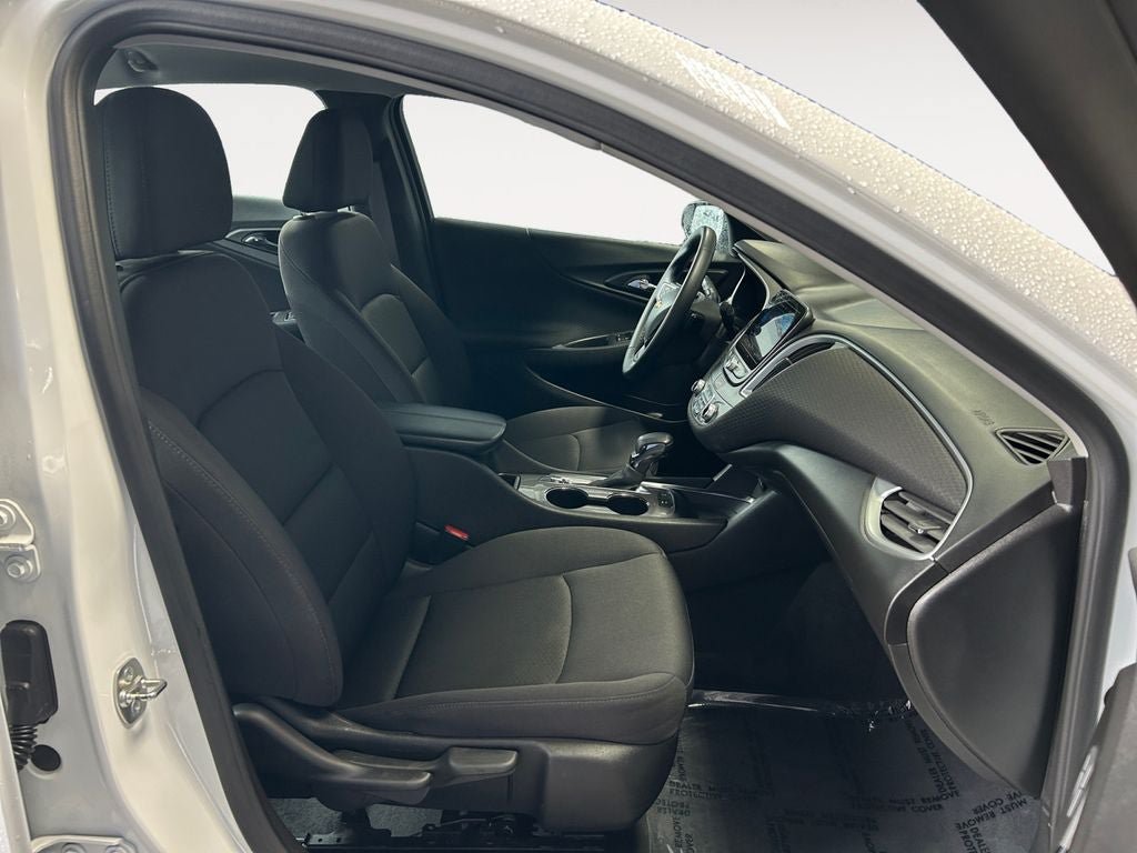 Used 2024 Chevrolet Malibu LT w/ Sport Edition FWD image 24