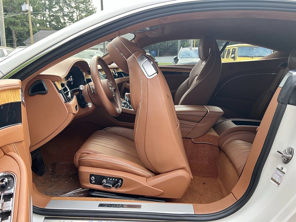 Used 2020 Bentley Continental GT image 28
