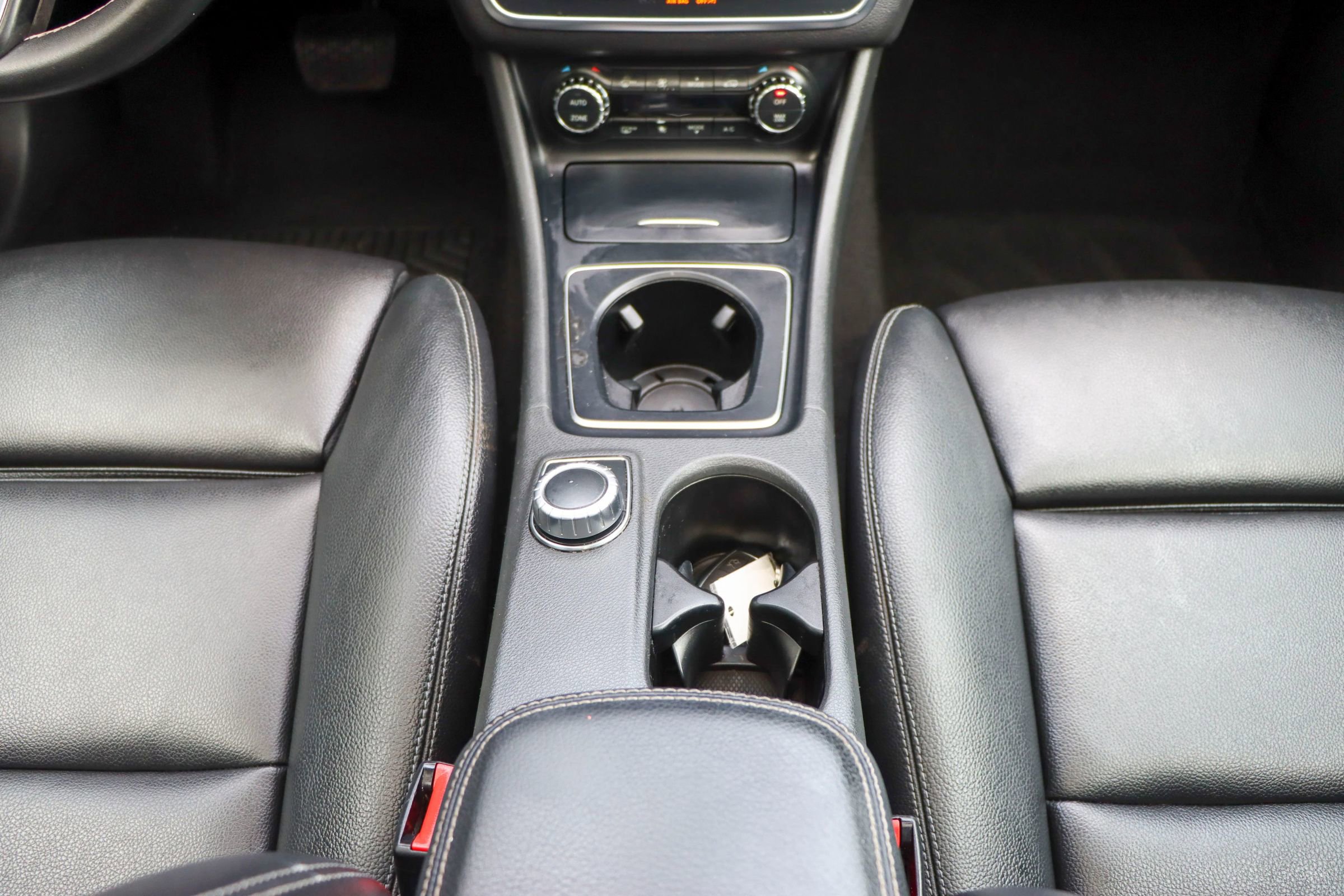 Used 2017 Mercedes-Benz GLA 250 image 27