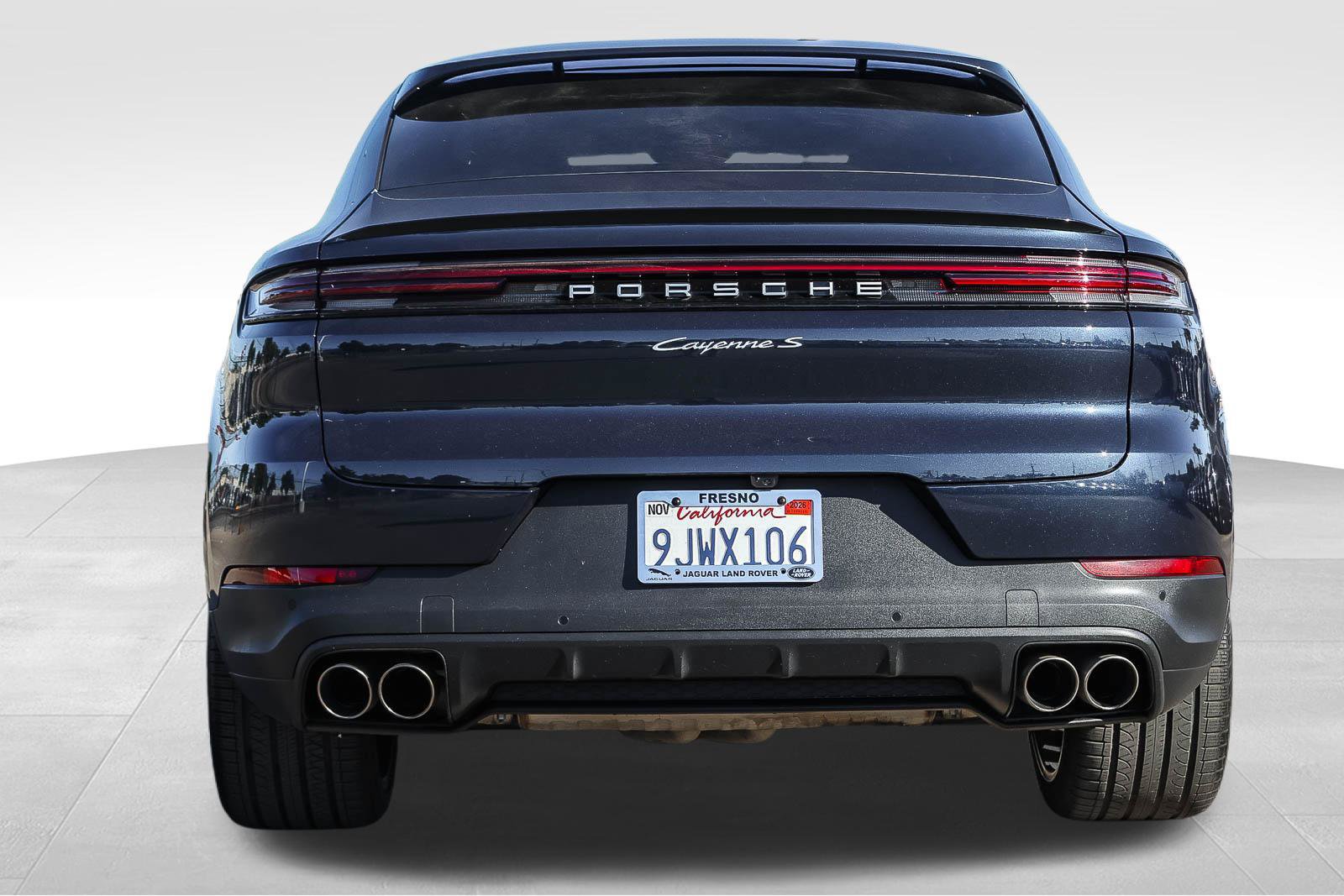 Used 2024 Porsche Cayenne S AWD/4WD image 6