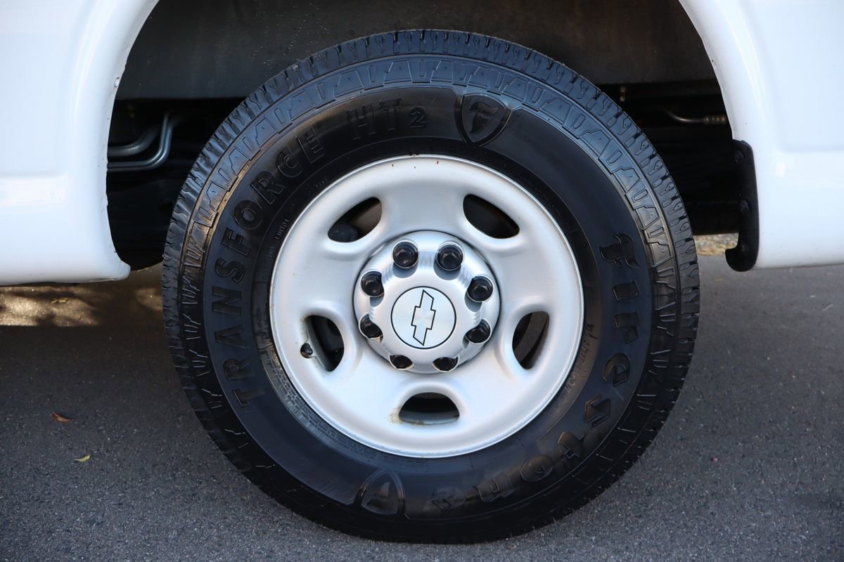 Used 2017 Chevrolet Express 2500 LS image 38