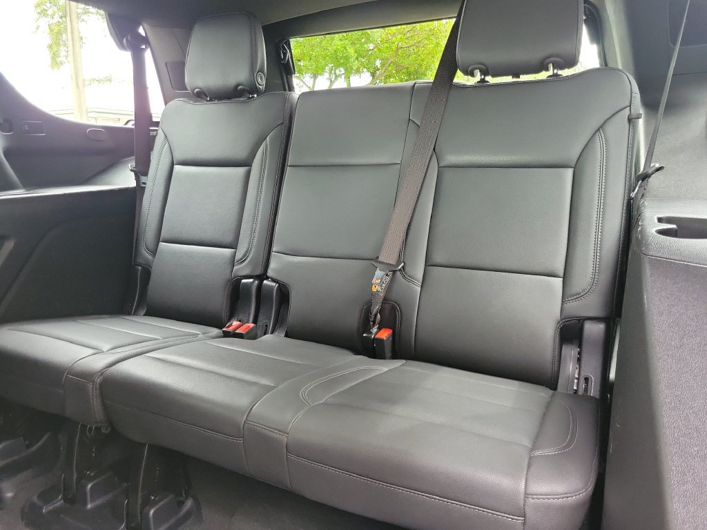 Used 2025 Chevrolet Tahoe LT RWD image 11