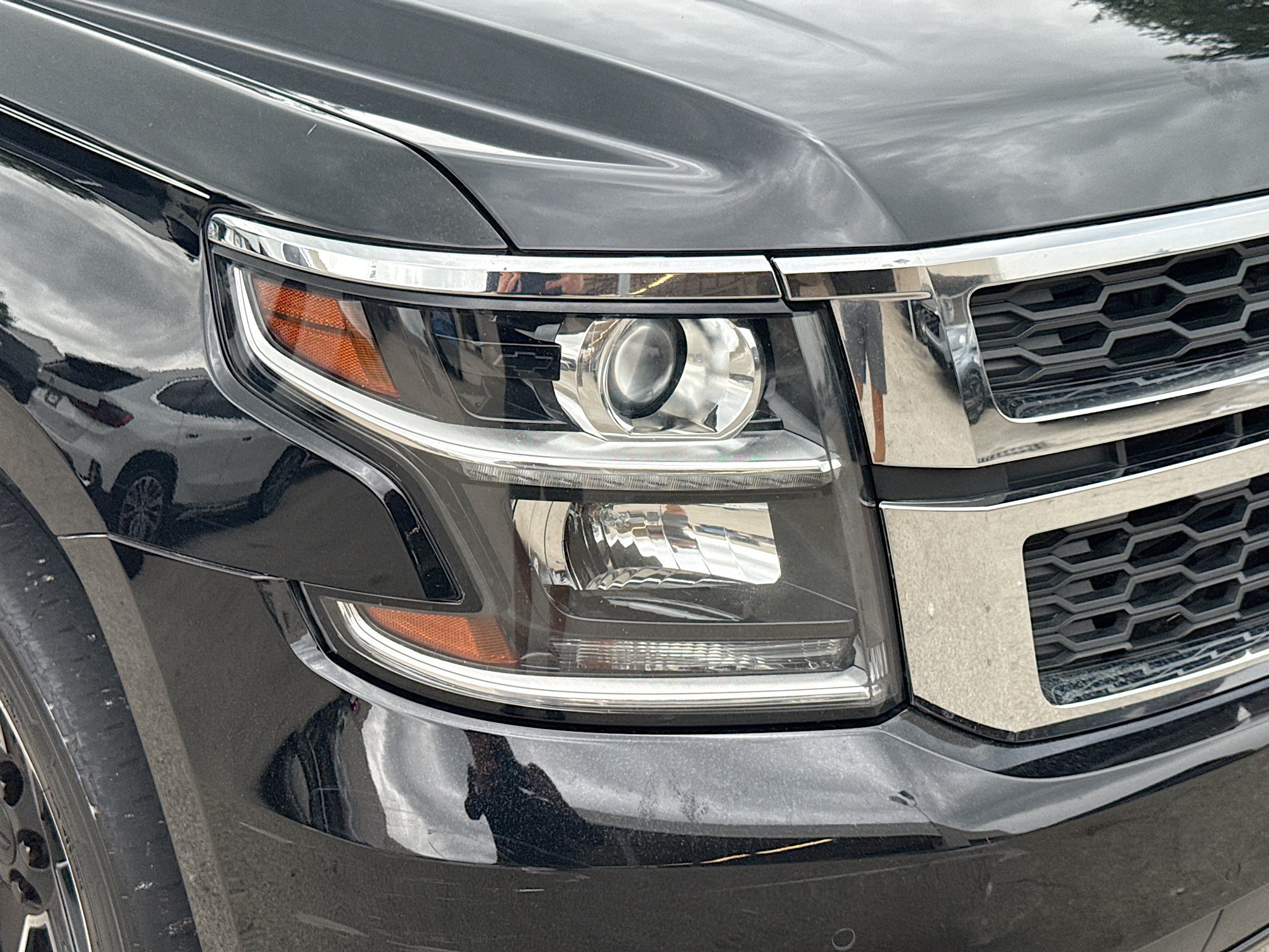 Used 2020 Chevrolet Suburban LT w/ Luxury Package RWD image 34