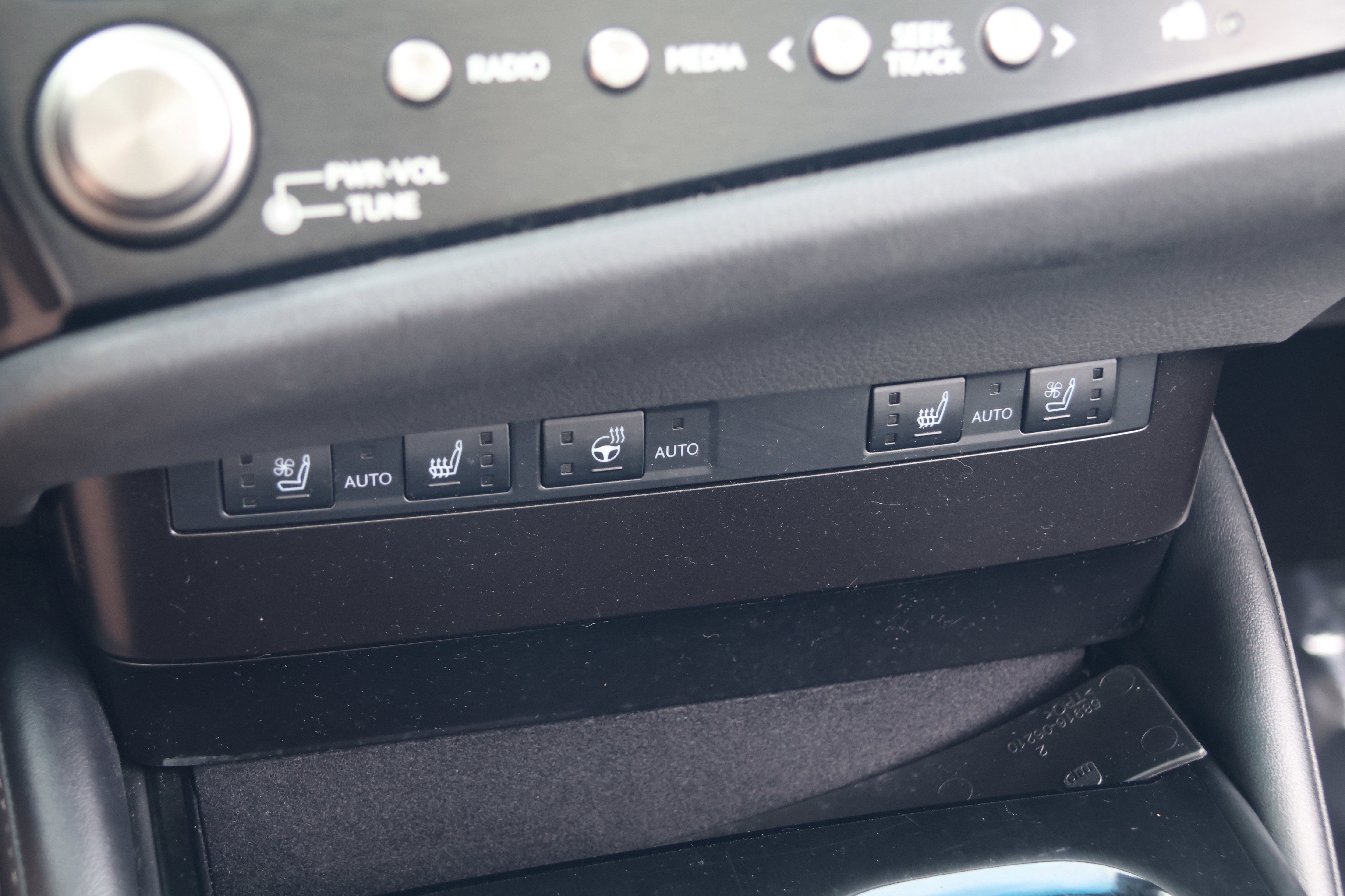 Certified 2023 Lexus ES 350 w/ Premium Package image 25