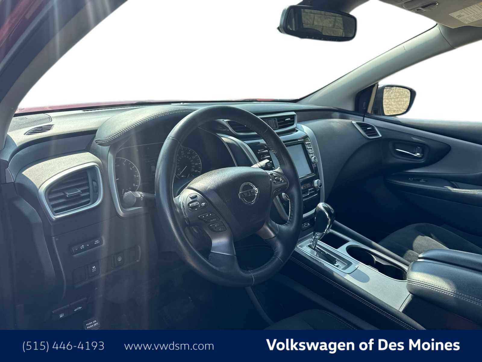 Used 2020 Nissan Murano SV image 2