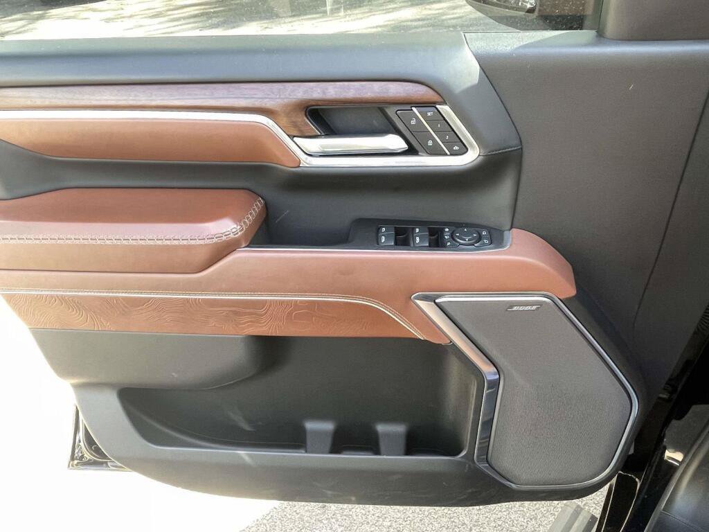 Used 2025 GMC Sierra 2500 Denali Ultimate AWD/4WD image 27