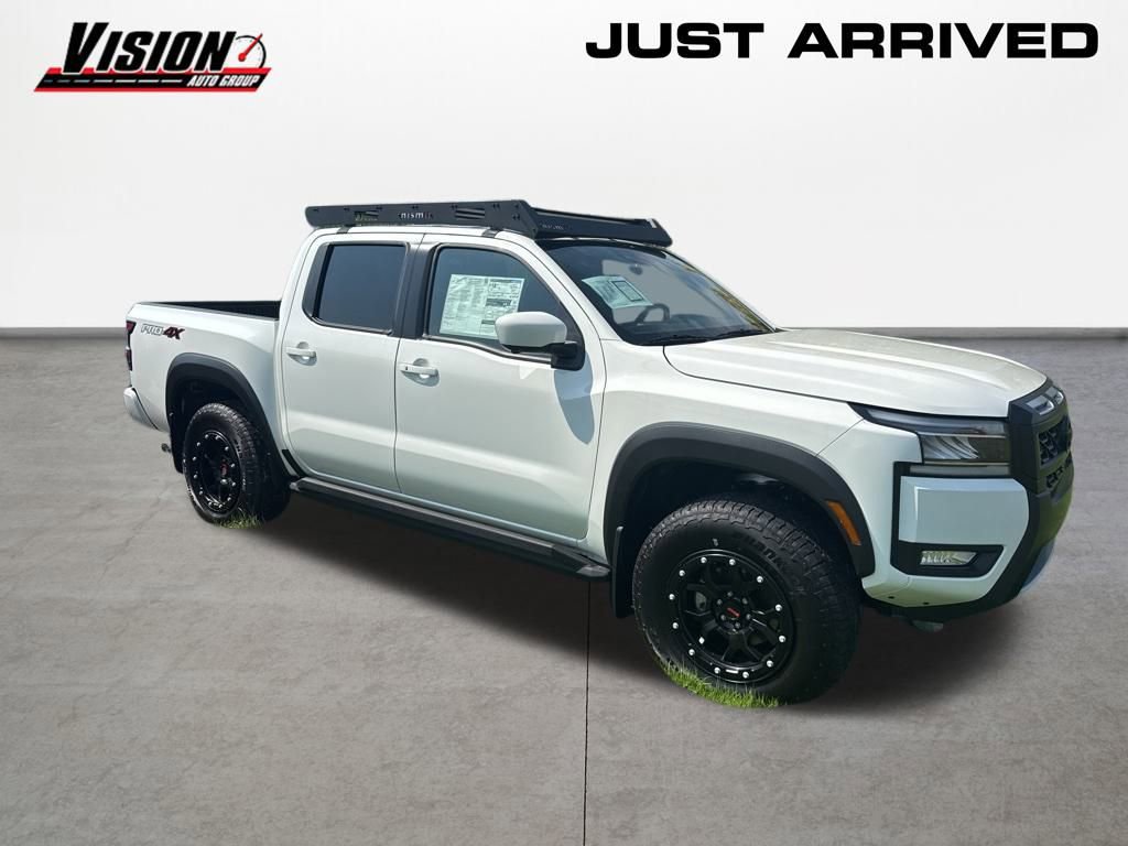 New 2025 Nissan Frontier PRO-4X w/ Pro Convenience Package