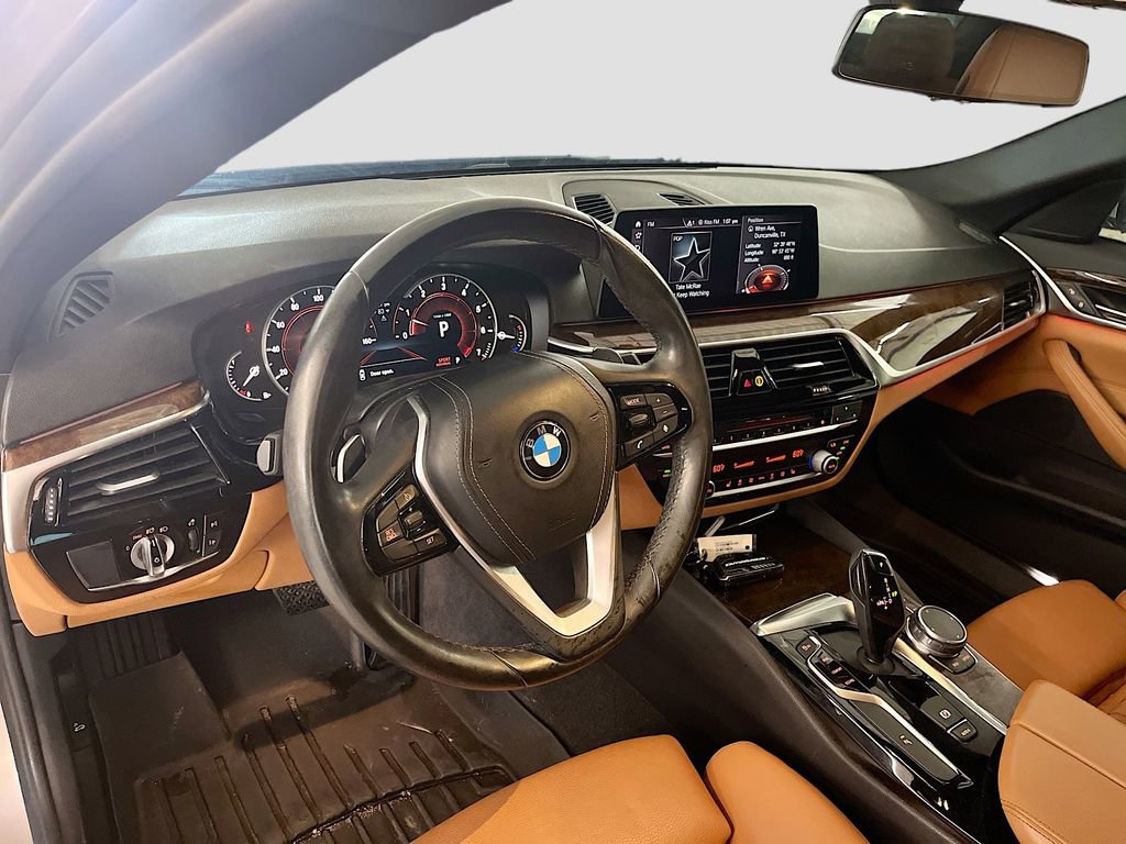 Used 2019 BMW 540i w/ Convenience Package RWD image 9