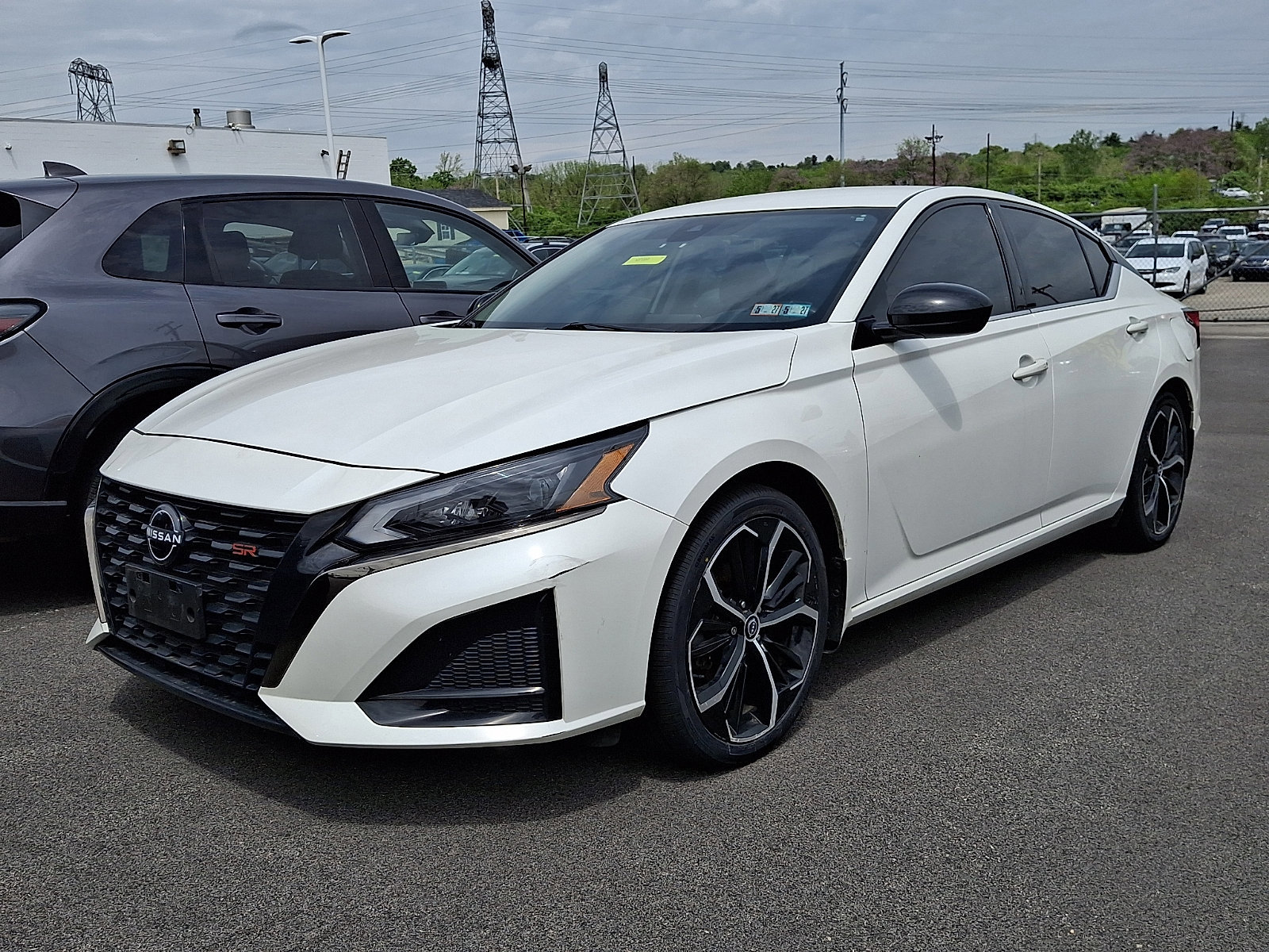 Certified 2023 Nissan Altima 2.5 SR FWD image 2