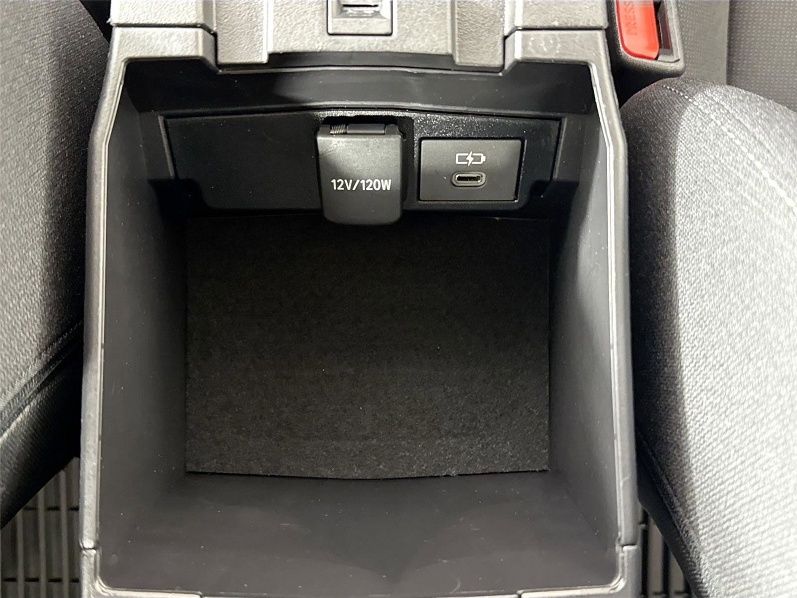 Certified 2025 Toyota Corolla LE image 31