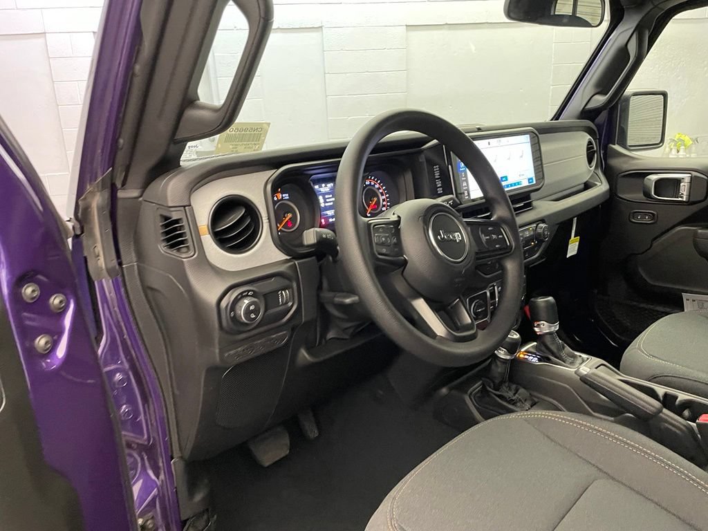 New 2026 Jeep Gladiator Sport AWD/4WD image 13
