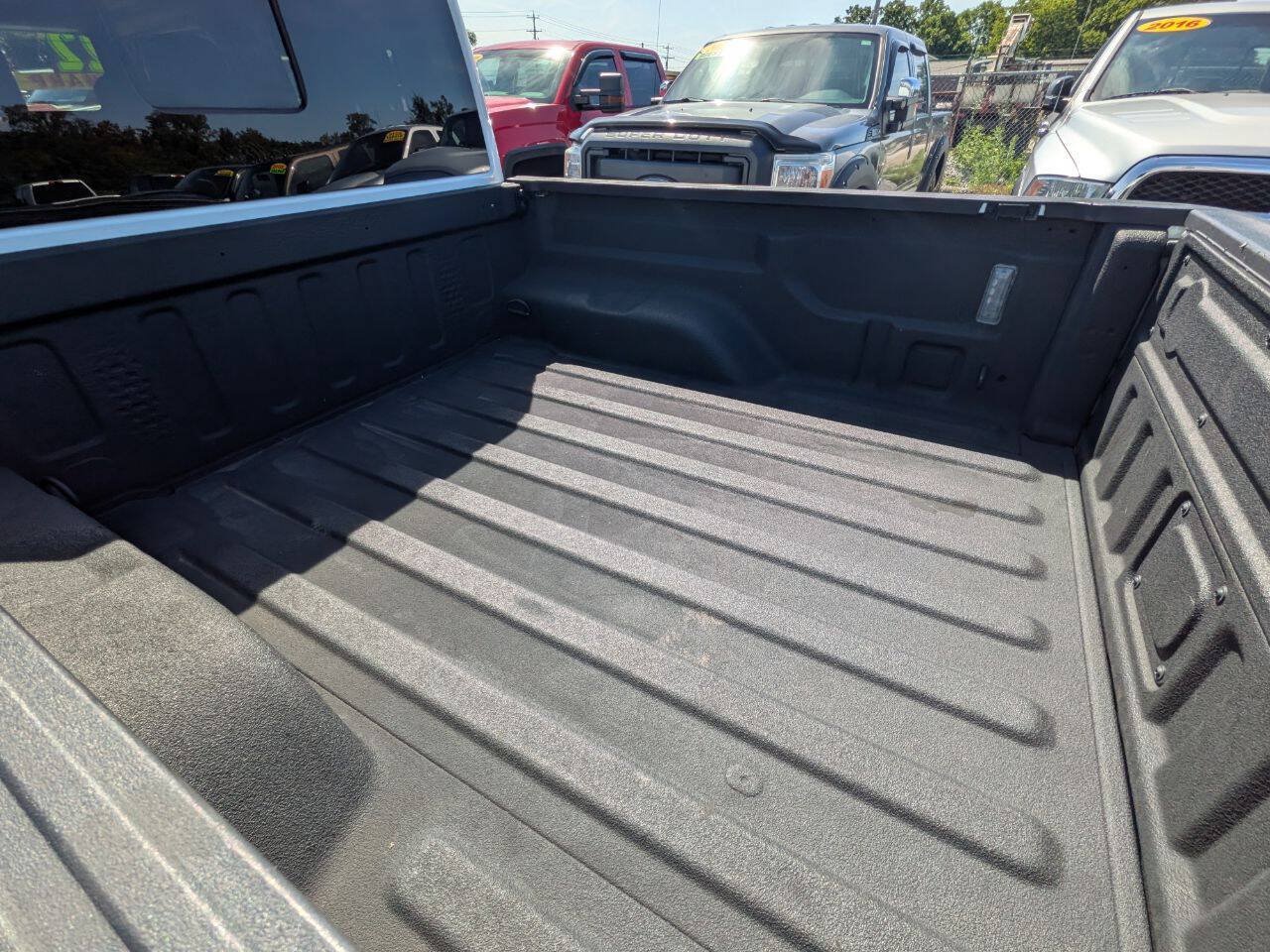Used 2022 Jeep Gladiator High Altitude AWD/4WD image 9
