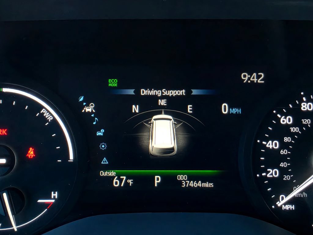 Used 2025 Toyota Sienna XLE FWD image 27