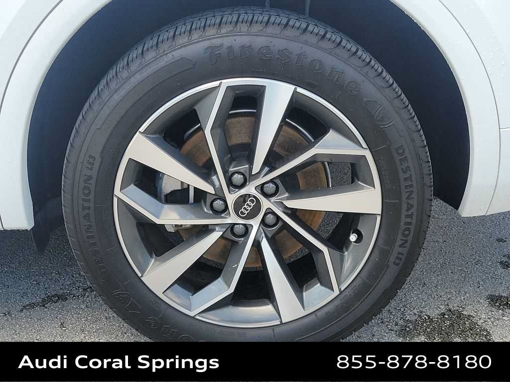Certified 2024 Audi Q5 2.0T Premium w/ Convenience Package AWD/4WD image 16