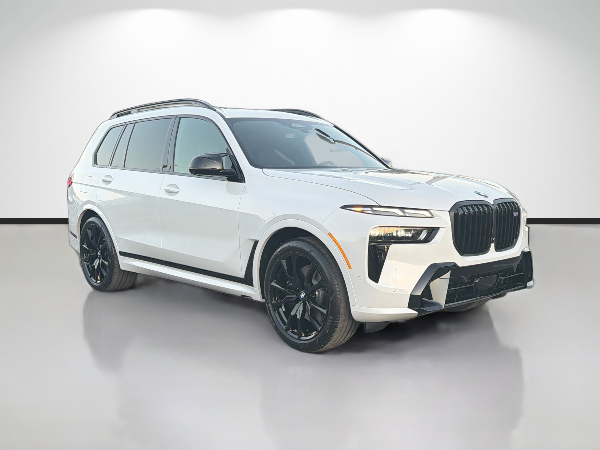 New 2026 BMW X7 M60i w/ Climate Comfort Package image 1