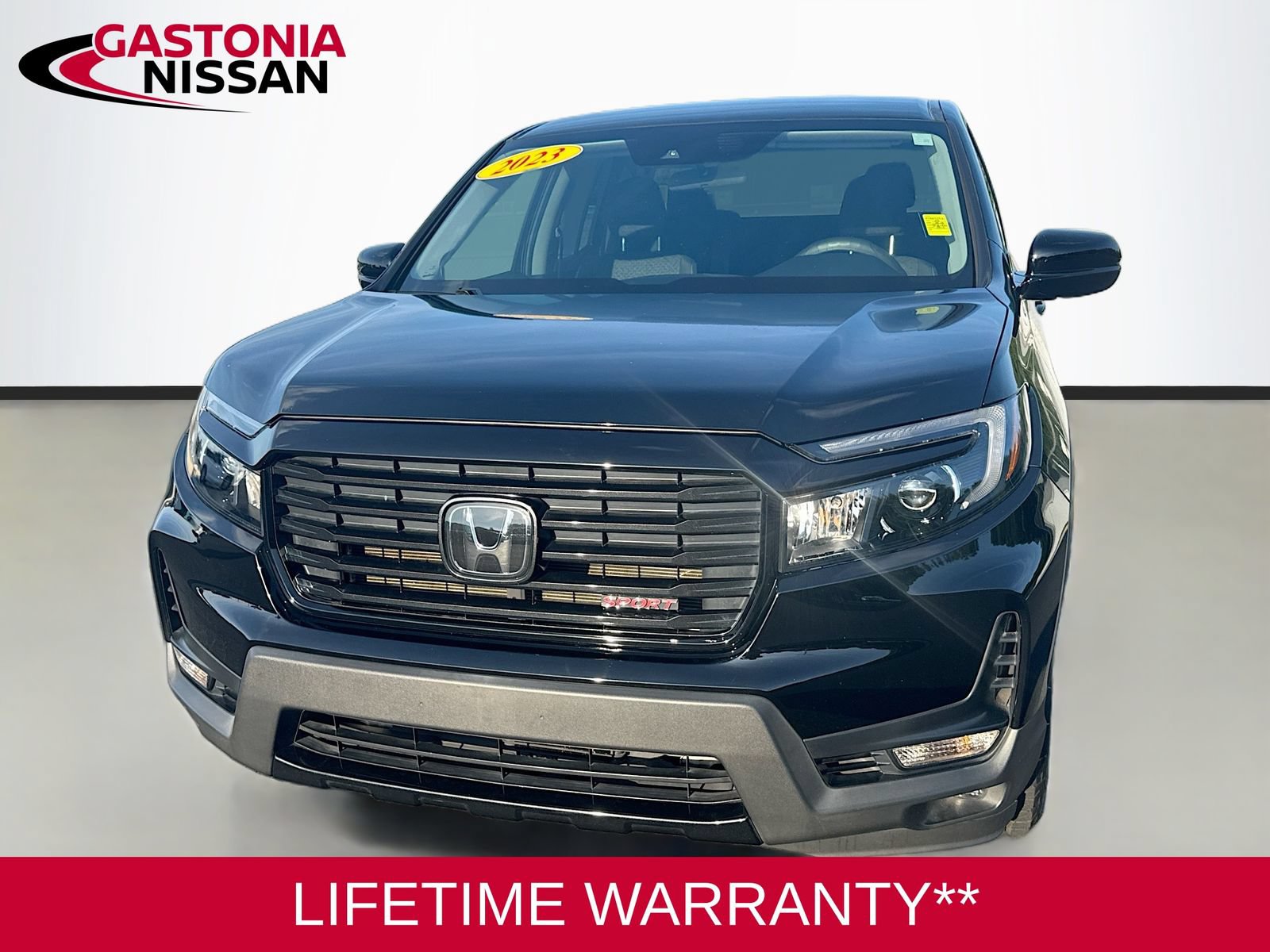 Used 2023 Honda Ridgeline Sport image 2