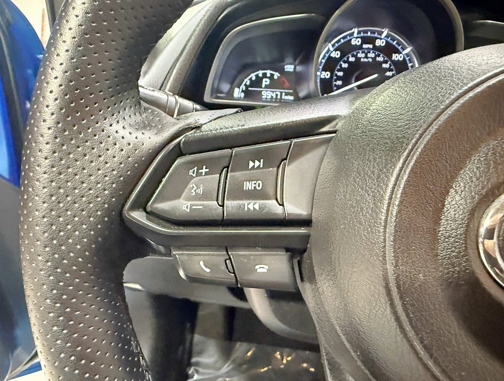 Used 2020 Toyota Yaris LE image 7