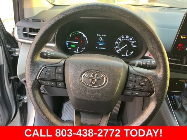Used 2022 Toyota Sienna LE w/ LE Plus Package image 18