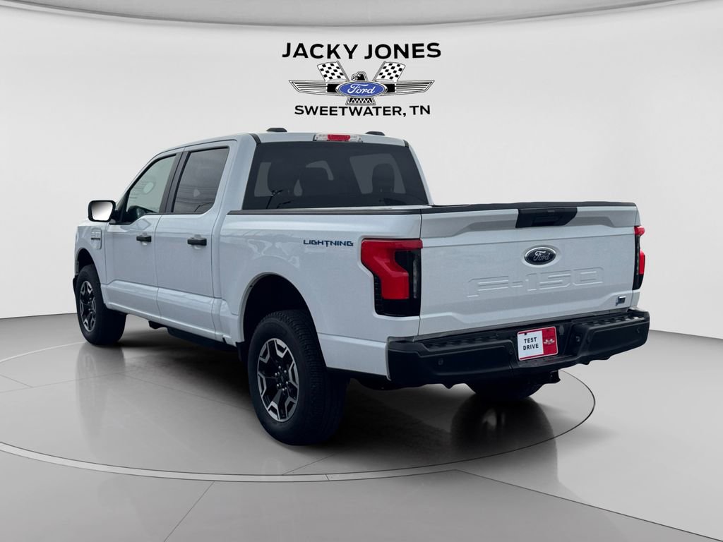 Used 2023 Ford F150 Lightning Pro image 3