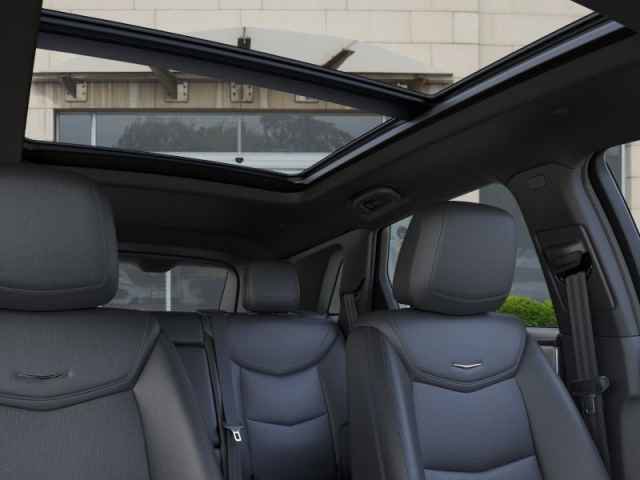 New 2026 Cadillac XT5 Sportv w/ LPO, Floor Liner Package AWD/4WD image 25
